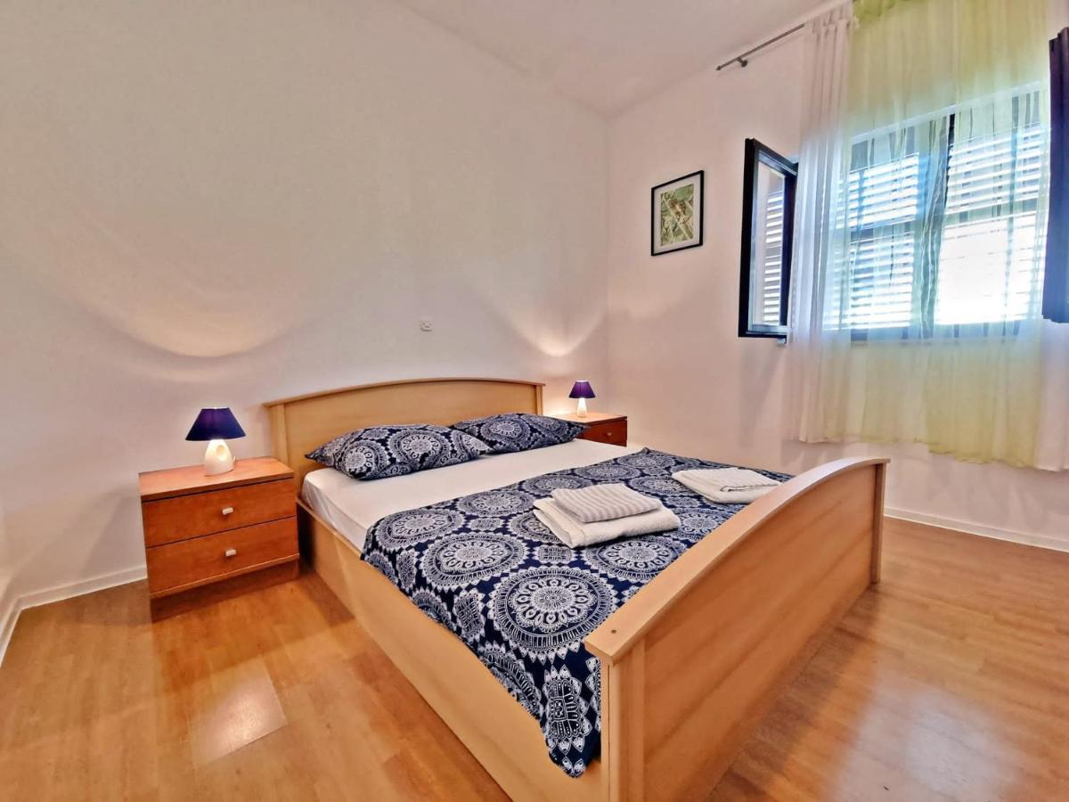 Apartman Irena With Terase End Private Parking Donji Okrug  Buitenkant foto