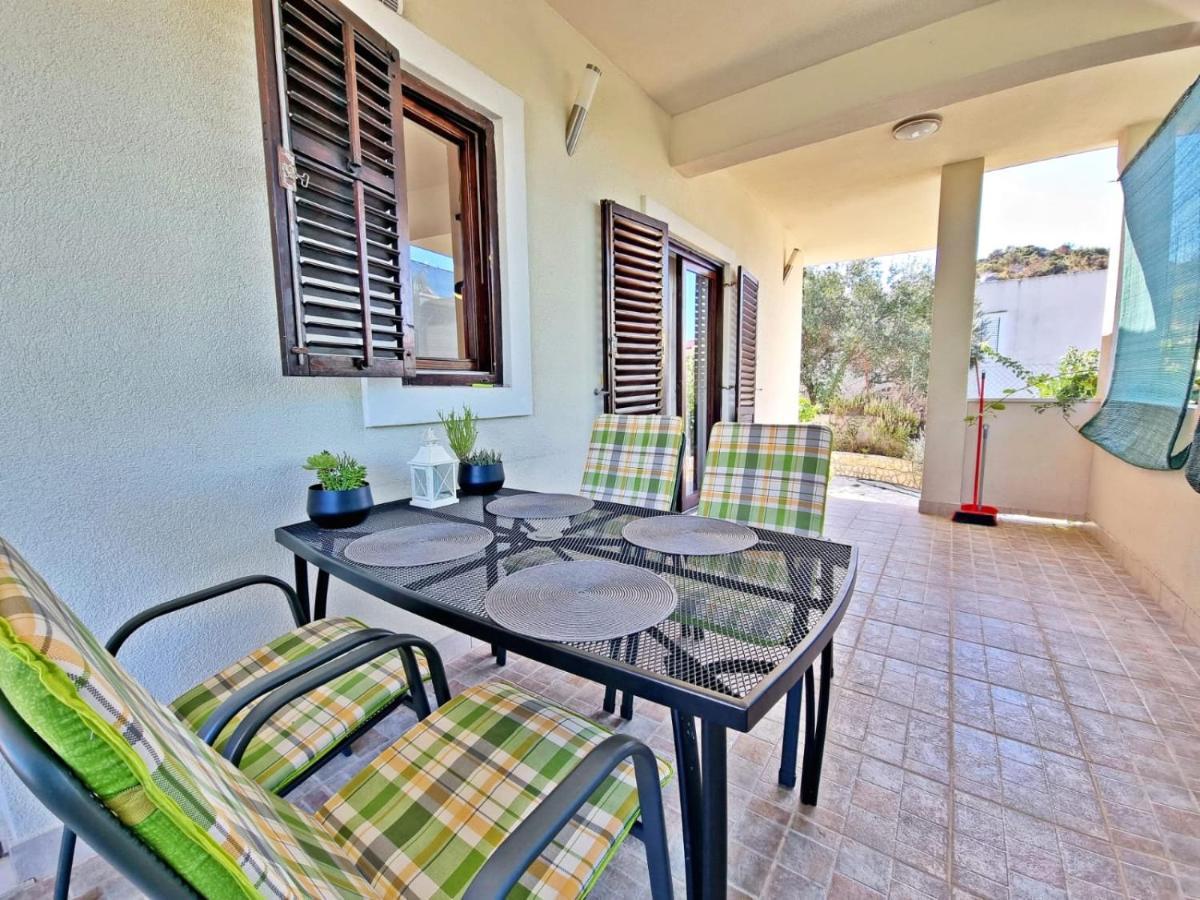 Apartman Irena With Terase End Private Parking Donji Okrug  Buitenkant foto