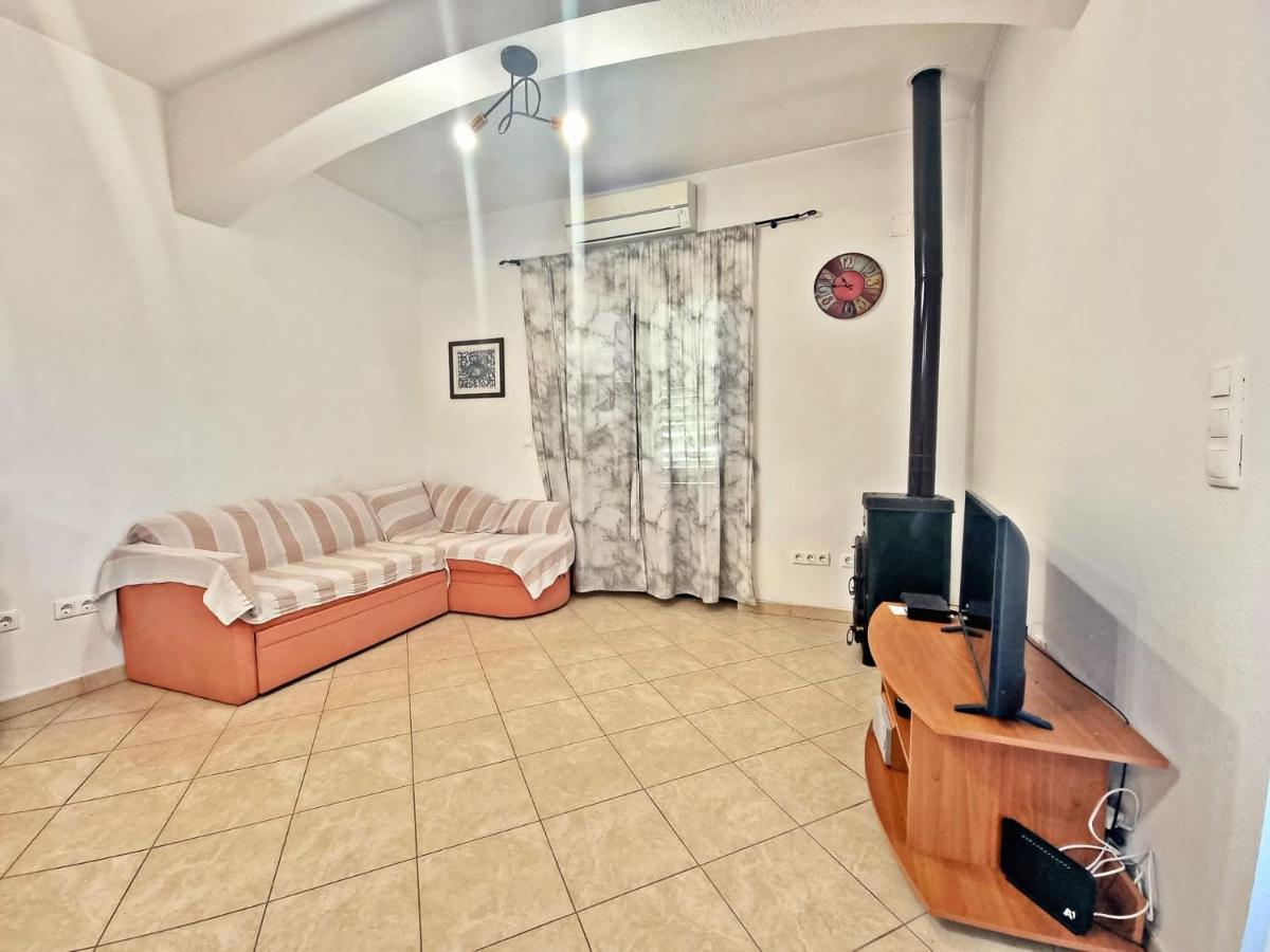 Apartman Irena With Terase End Private Parking Donji Okrug  Buitenkant foto