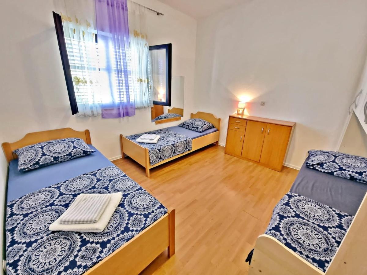 Apartman Irena With Terase End Private Parking Donji Okrug  Buitenkant foto